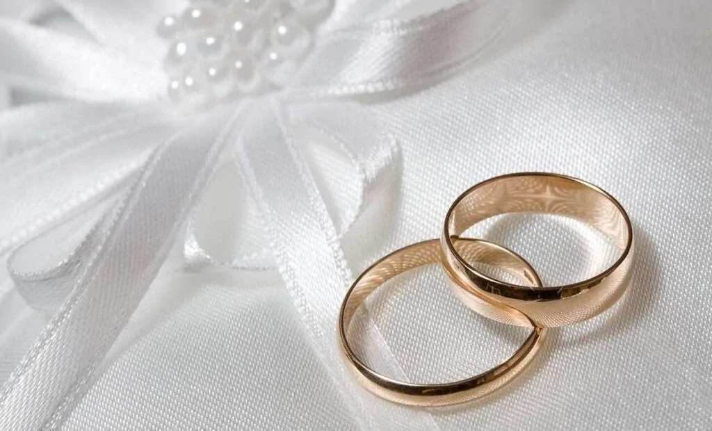 Early marriage or late marriage